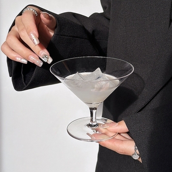 Pahar martini cu picior scurt, pahar de sticlă triunghiular, pahar pentru șampanie și cocktail, gură subțire, deschidere largă
