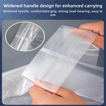 Saci de plastic albi, transparenți, de unică folosință pentru livrarea mâncării
