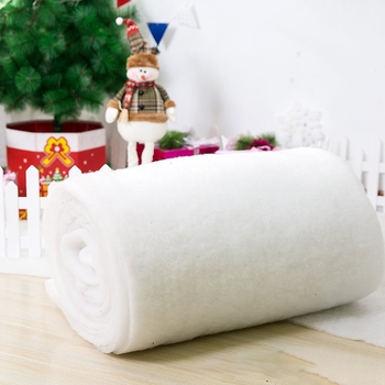 Decorațiune de scenă de Crăciun cu vată de zăpadă și fulgi de zăpadă artificiali pentru studio