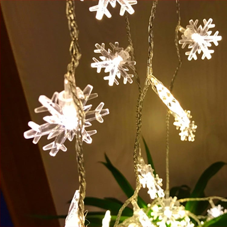 Șir de lumini LED în formă de fulgi de zăpadă pentru decorarea Crăciunului, nunți și sărbători, iluminat pentru brad – vânzare en gros