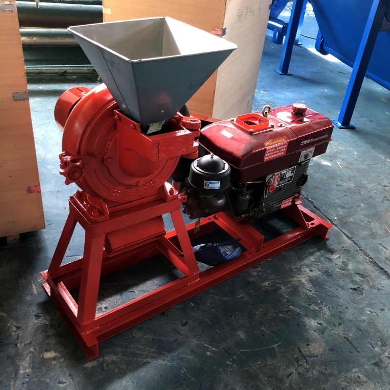 Zdrobitor diesel pentru porumb și cereale, 15 HP, tip gheare dințate
