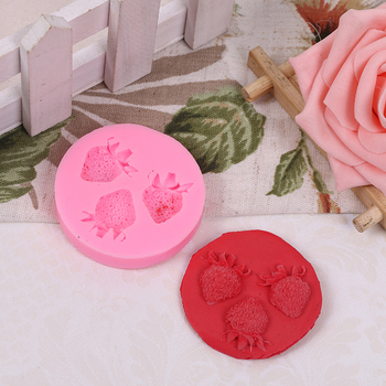 Set de 3 forme din silicon pentru fondant cu căpșune – decorare prăjituri, ciocolată, bomboane și mousse