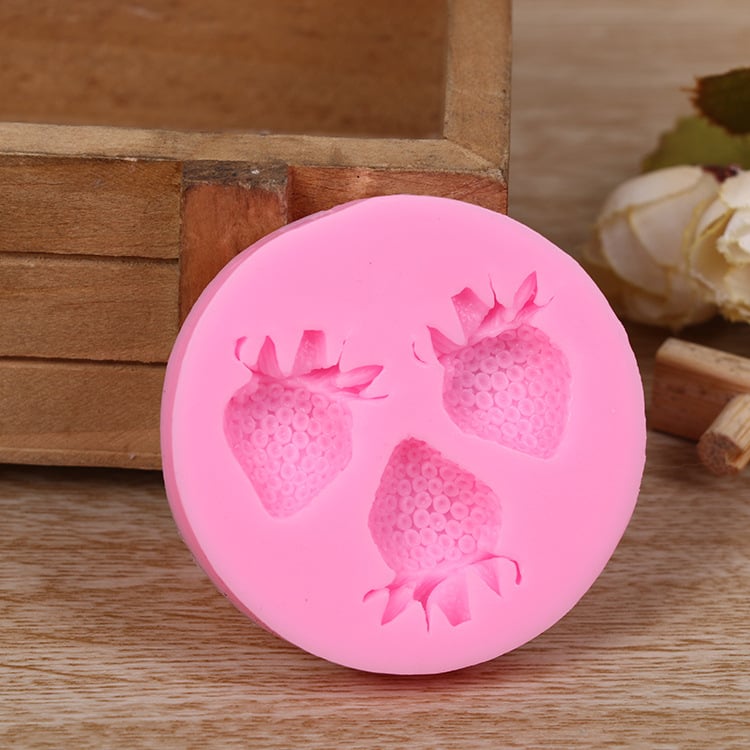 Set de 3 forme din silicon pentru fondant cu căpșune – decorare prăjituri, ciocolată, bomboane și mousse