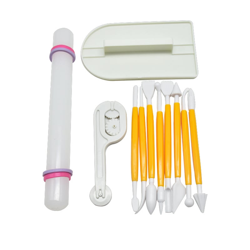 Set de unelte pentru patiserie – 4 modele, 11 piese set cu forme pentru fondant și biscuiți, versiune cu rulou de patiserie, set de 4 piese