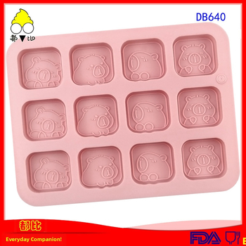 Set de 12 forme pătrate din silicon cu capibara pentru ciocolată, fursecuri, coacere și săpun