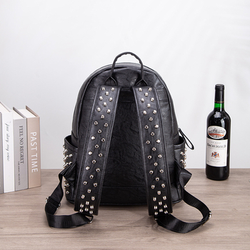 Rucsac unisex cu model crocodil, detalii cu nituri, capacitate mare 20–35 L, compatibil cu laptop de 14 inch, pentru călătorii și școală, impermeabil