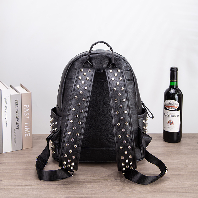 Rucsac unisex cu model crocodil, detalii cu nituri, capacitate mare 20–35 L, compatibil cu laptop de 14 inch, pentru călătorii și școală, impermeabil