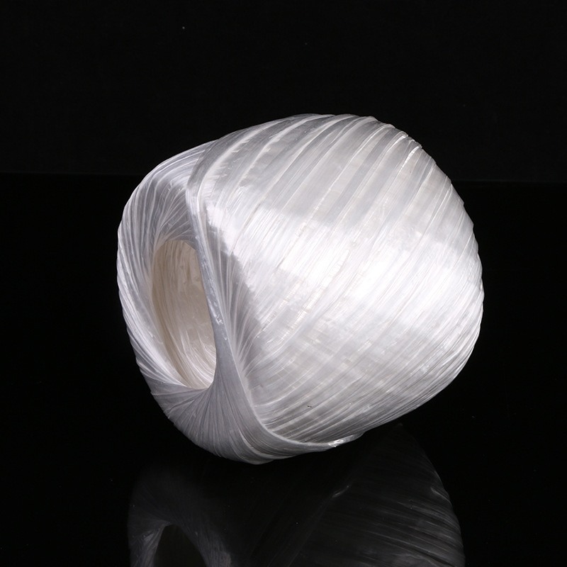 Minge de sfoară PP pentru ambalare, albă, 200 g, 160 m lungime, 4 cm lățime, 0,02 mm grosime, pentru ambalaje și haine