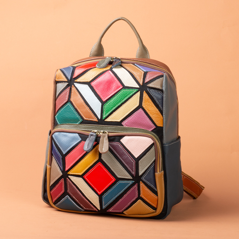 Geantă de damă din piele naturală, rucsac boem colorat, model geometric cu nuanțe contrastante