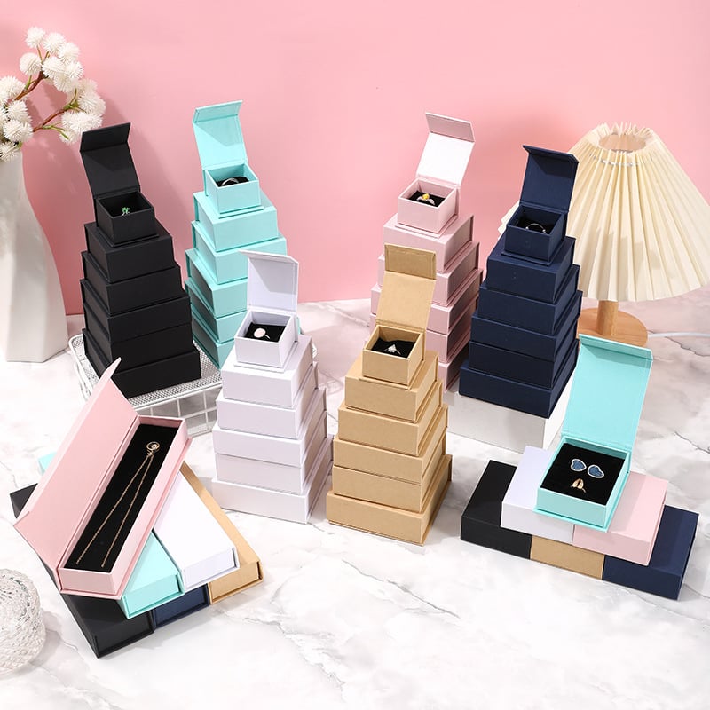 Cutie magnetică rabatabilă pentru bijuterii, personalizabilă – cutie cadou cu imprimare a logo-ului