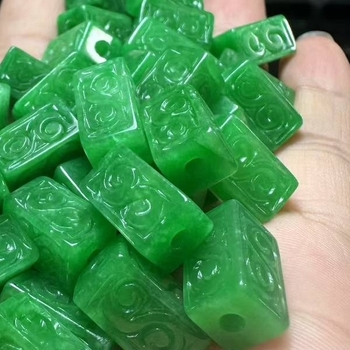 Jadeit verde sculptat – componente pentru pandantive DIY, 12 mm
