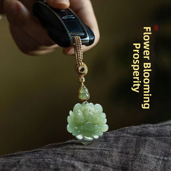 Jad Hetian natural – breloc pentru mașină și pandantiv, design minimalist cu floare plată, verde deschis, accesoriu unisex