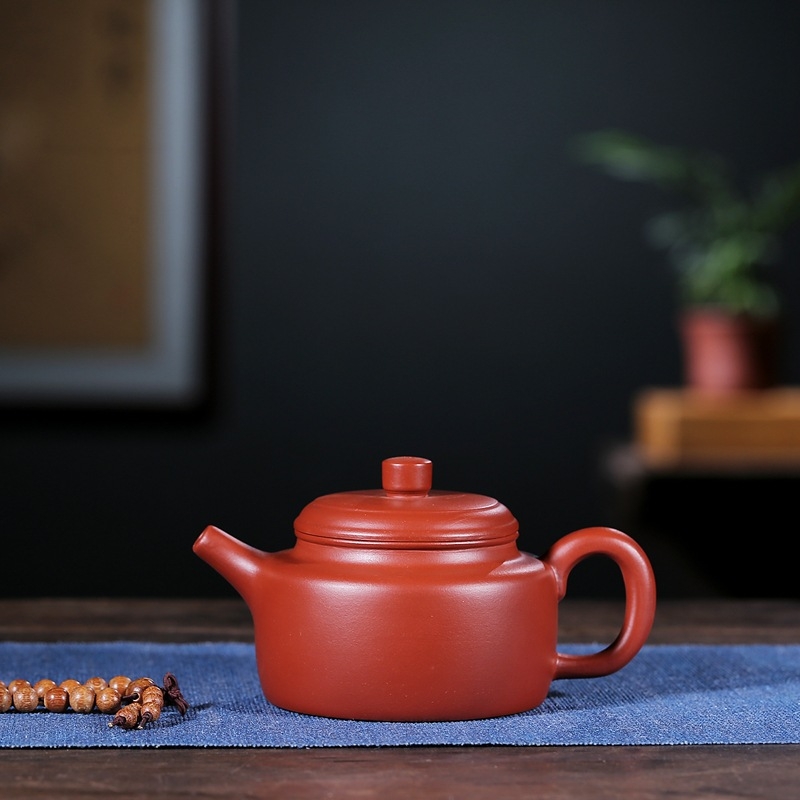 Ceainic Yixing din nisip mov – lucrat manual, pictat cu lut Dezhong, stil pastoral