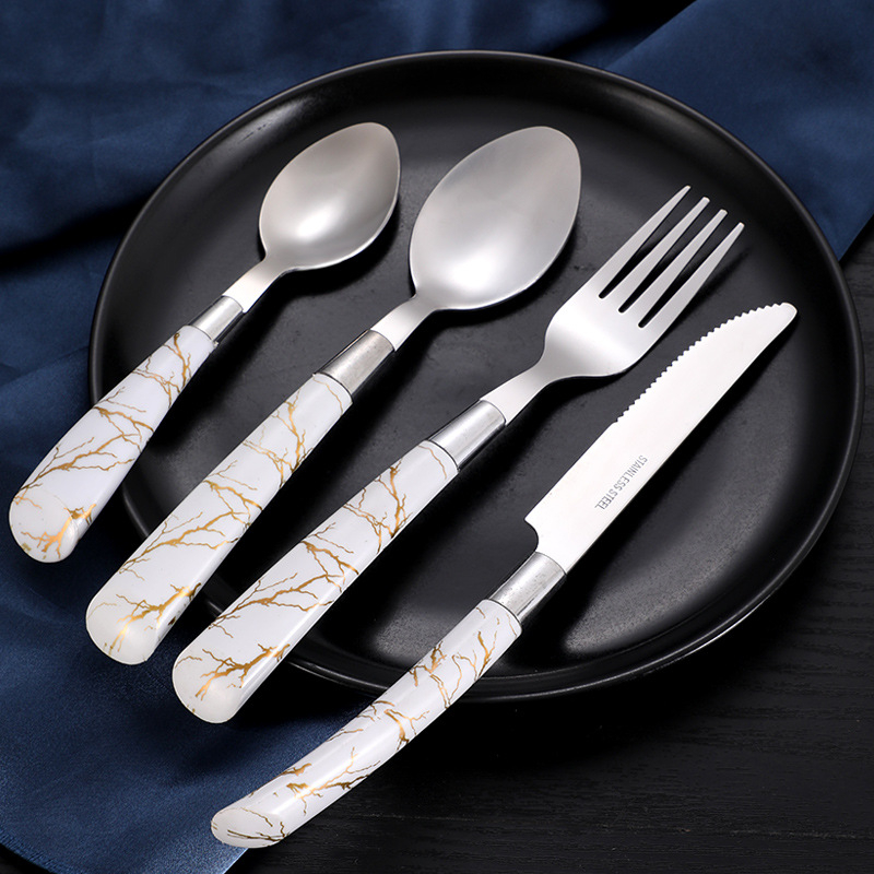 Set din oțel inoxidabil pentru tacâmuri occidentale: cuțit, furculiță și lingură; cuțit de steak; design marmorat pentru uz casnic
