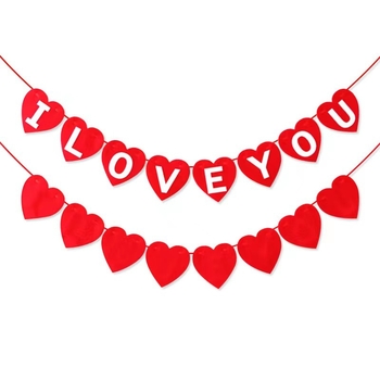 Ghirlandă de inimioare din fetru pentru Ziua Îndrăgostiților – ILOVEYOU, decor pentru camera de nuntă