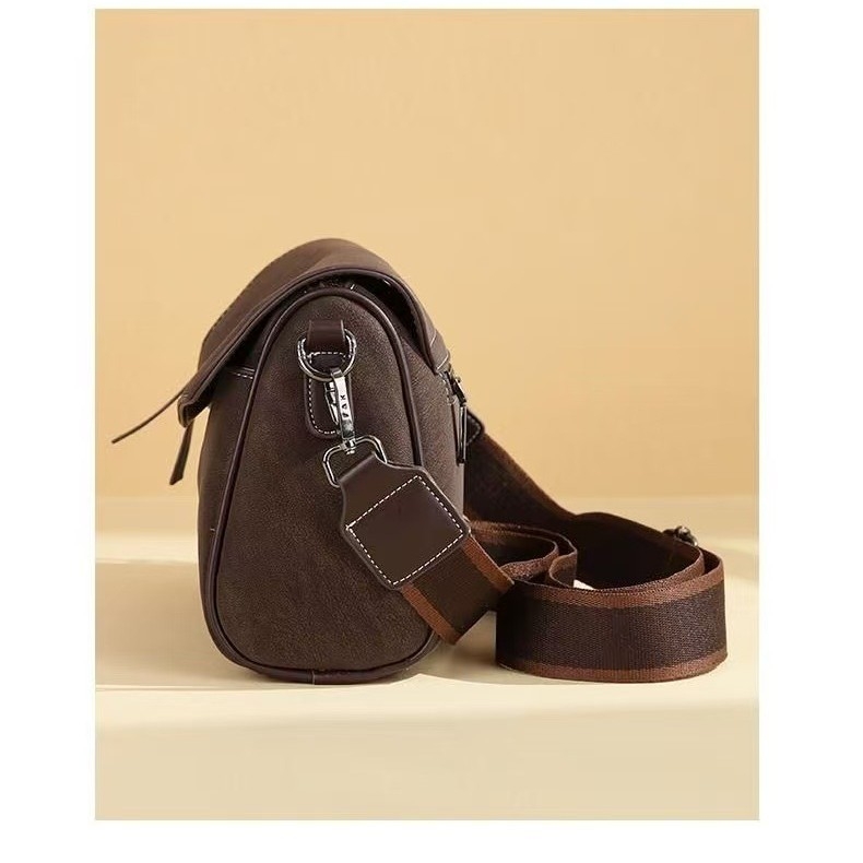 Geantă de umăr crossbody din PU pentru femei, capacitate mare, design tip pernă, finisaj mat, dimensiune mică, bretea unică, buzunar cu fermoar