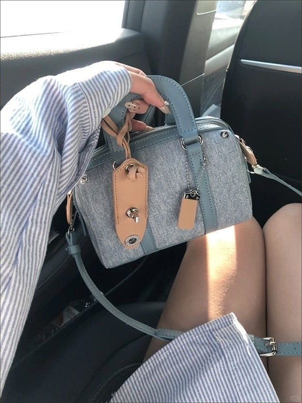 Geantă Boston din denim pentru femei, stil franțuzesc, cu mâner și curea de umăr, geantă în formă de pernă, nou model 2026