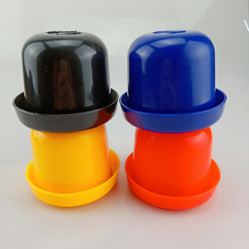 Set de cupe pentru zaruri din ABS, colorate, pentru baruri – cupe de amestec cu sită