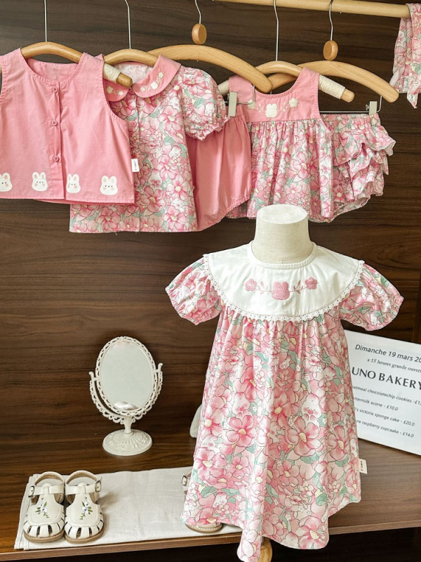 Set de vară pentru fete: roz, cu iepuraș floral — cămașă, vestă, fustă și pantaloni scurți, rochie pentru copii