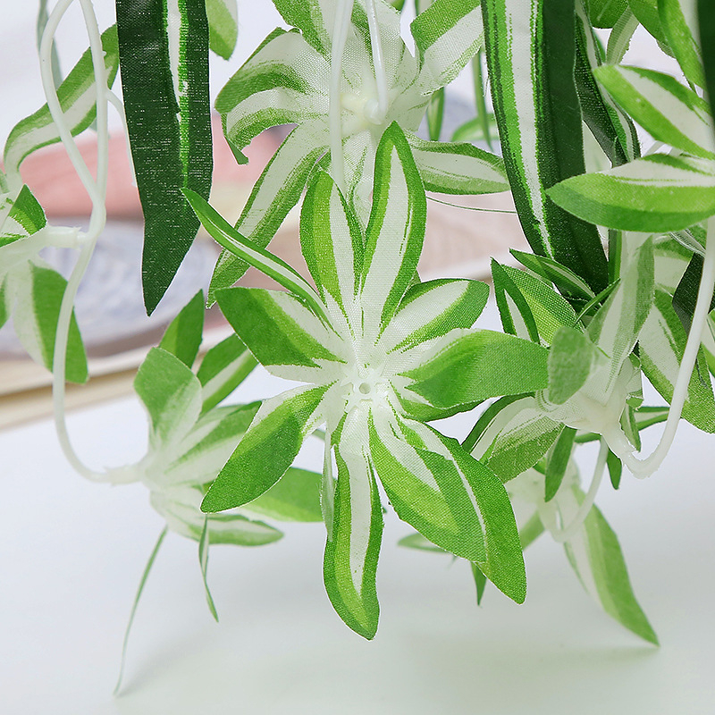 Plantă artificială de perete cu coș suspendat – verde pentru perete, buchete mari de frunze