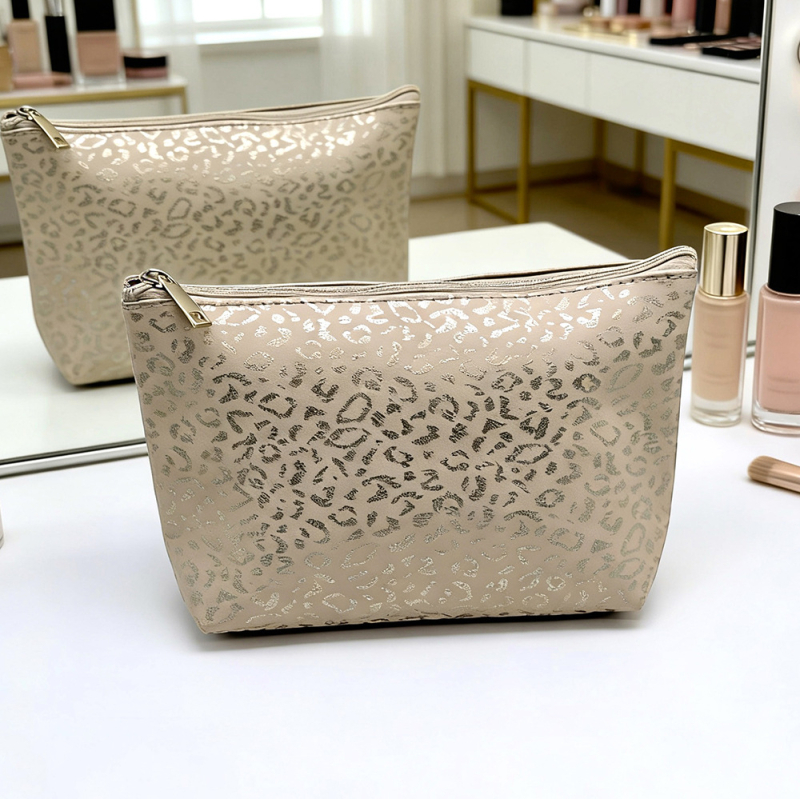 Aranyozott leopárd mintás sminktáska, elegáns és minimalist, hordozható utazáshoz