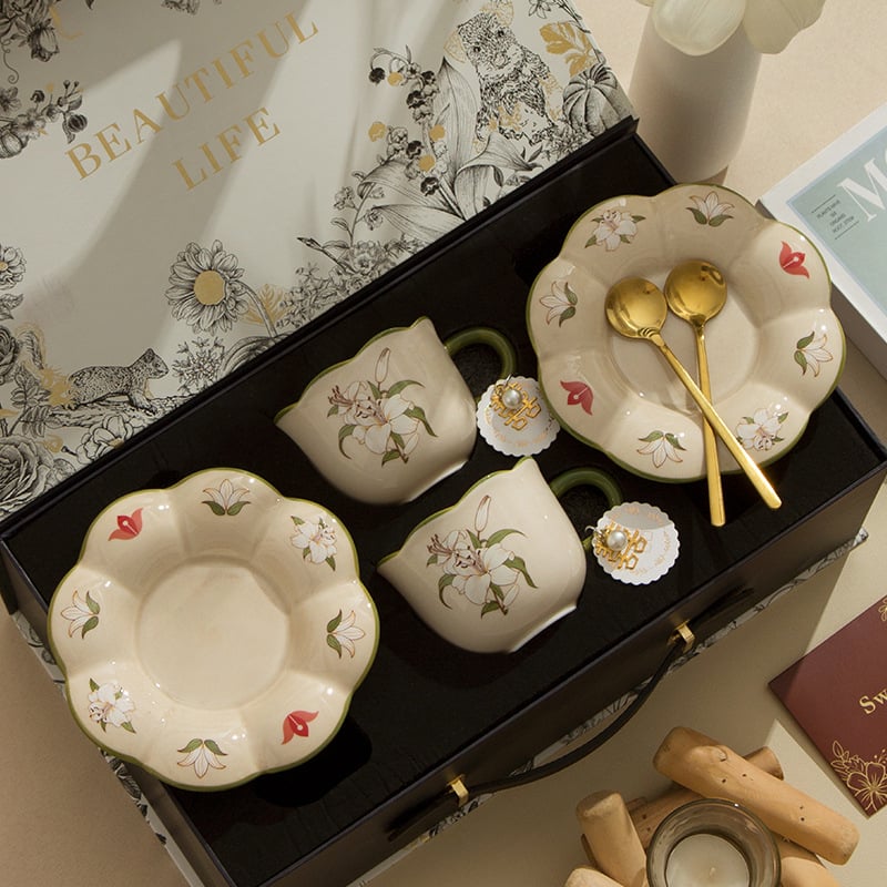 Set cești de cafea și farfurioare cu crin în stil pastoral, ceașcă de cafea din ceramică de înaltă calitate, cutie cadou elegantă.