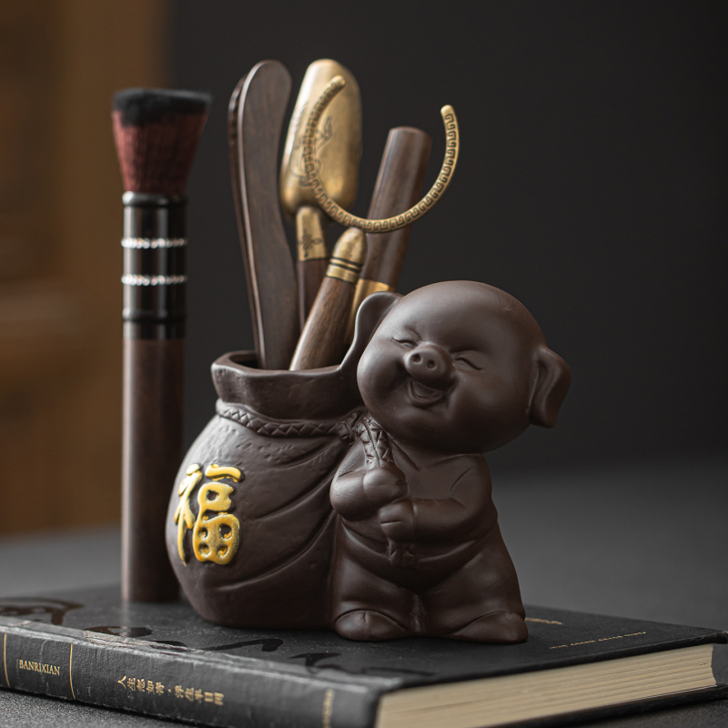 Set de unelte pentru ceremonia ceaiului „Șase Domni”: ac de ceai, lingură de ceai, clips de ceai, furculiță pentru ceașcă, perie de ceai, recipient ceramic pentru ceai și suport pentru stilou