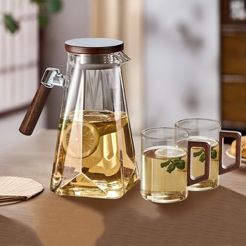 Set de carafă din sticlă pentru apă rece, rezistent la temperaturi înalte, mare capacitate pentru uz casnic; include cană pentru apă rece, ceainic pentru infuzie și recipient pentru ceai de fructe.