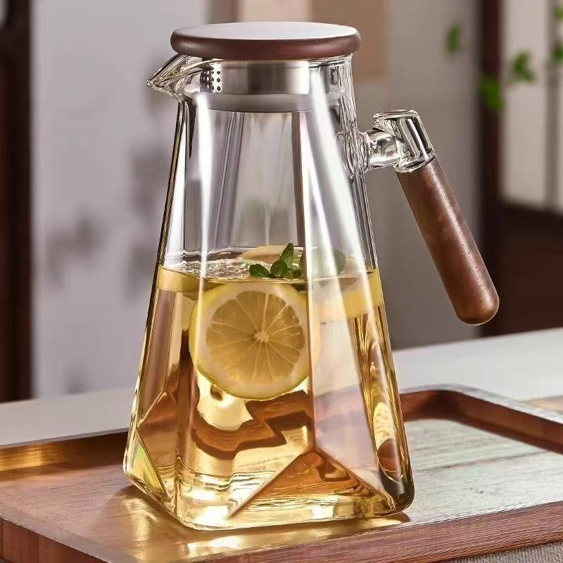 Set de carafă din sticlă pentru apă rece, rezistent la temperaturi înalte, mare capacitate pentru uz casnic; include cană pentru apă rece, ceainic pentru infuzie și recipient pentru ceai de fructe.