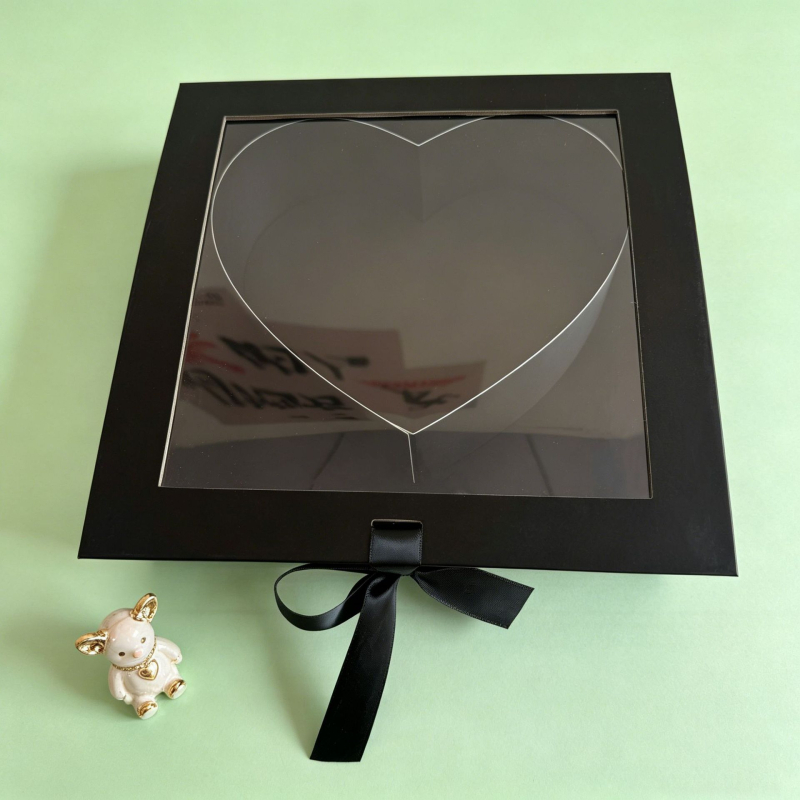 Cutie cadou cu fereastră în temă inimă, cutie transparentă pentru flori de Valentine's și cadouri de ziua de naștere