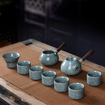 Ceainic ceramic Ge Ware cu glazură crackle și mâner lateral, set de ceai Kung Fu într-o cutie cadou din lemn, personalizare logo disponibil, stil luxos ușor