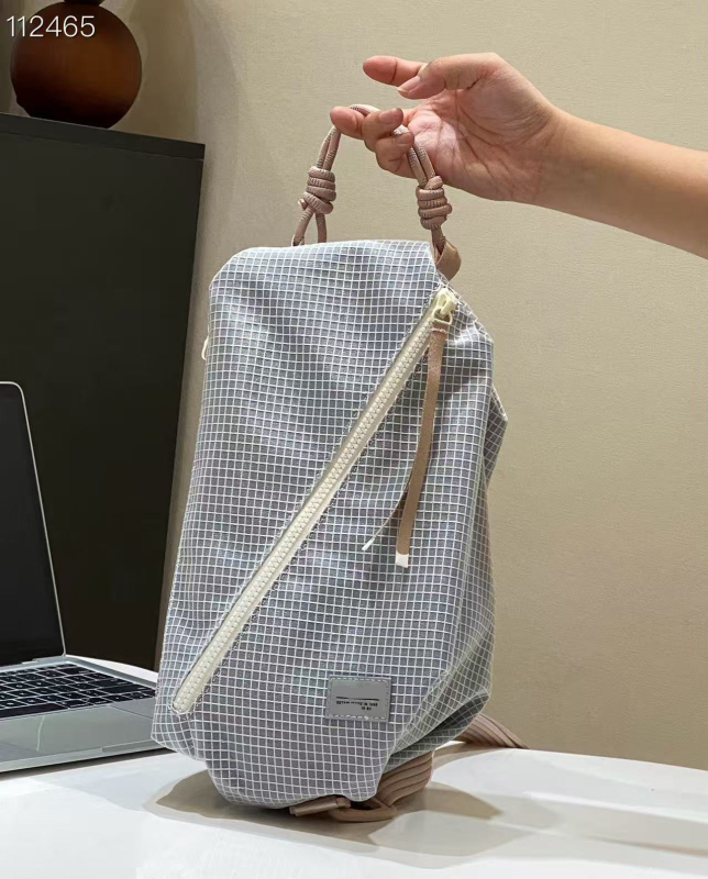 Geantă crossbody gri multifuncțională pentru femei — geantă de umăr elegantă, versatilă pentru drumeții în aer liber