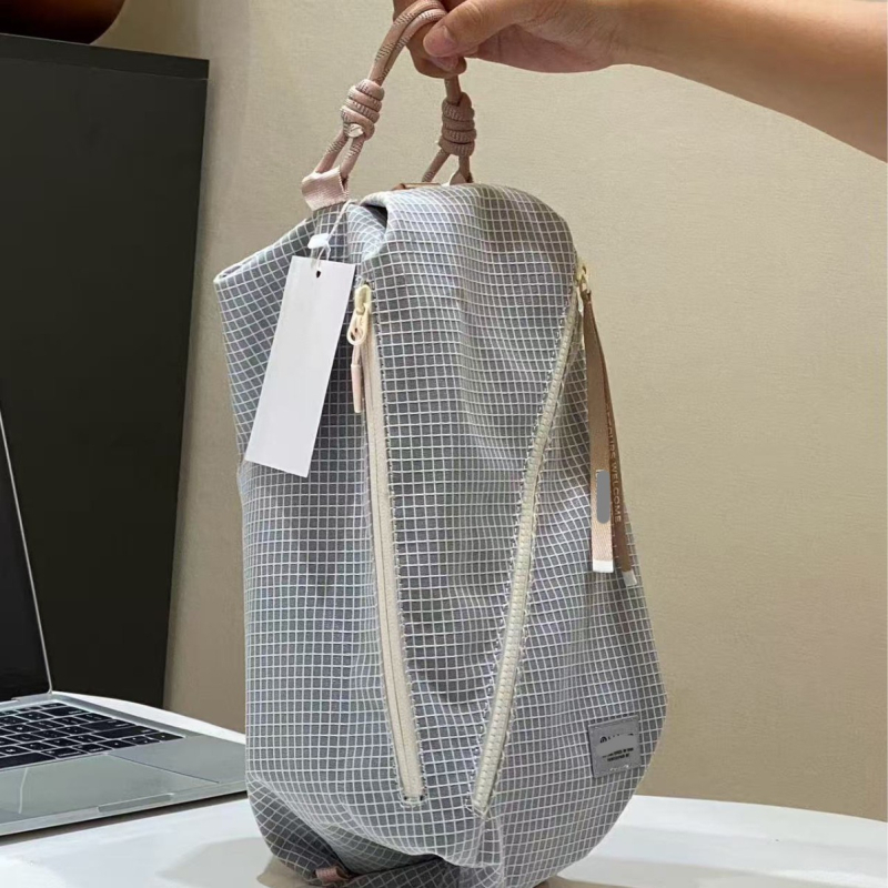 Geantă crossbody gri multifuncțională pentru femei — geantă de umăr elegantă, versatilă pentru drumeții în aer liber