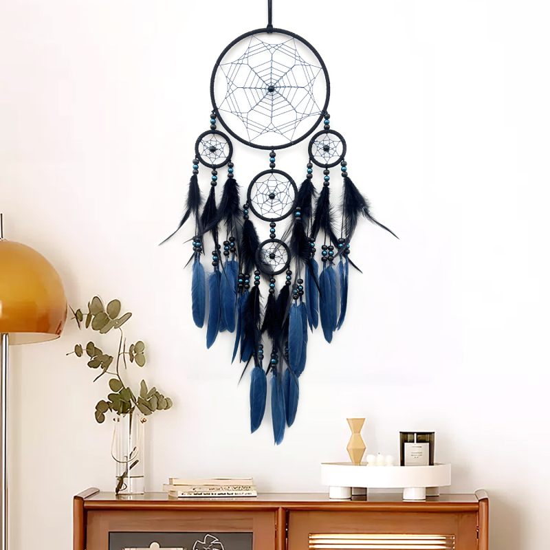 Dream catcher în stil indian – decor pentru dormitor cu pene, pandantiv lângă pat, clopoțel de vânt, cadou pentru fete și colegi