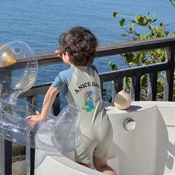2025 Costum de baie unisex pentru copii, dintr-o piesă, imprimeu cu desene animate, mâneci scurte, croială boxer