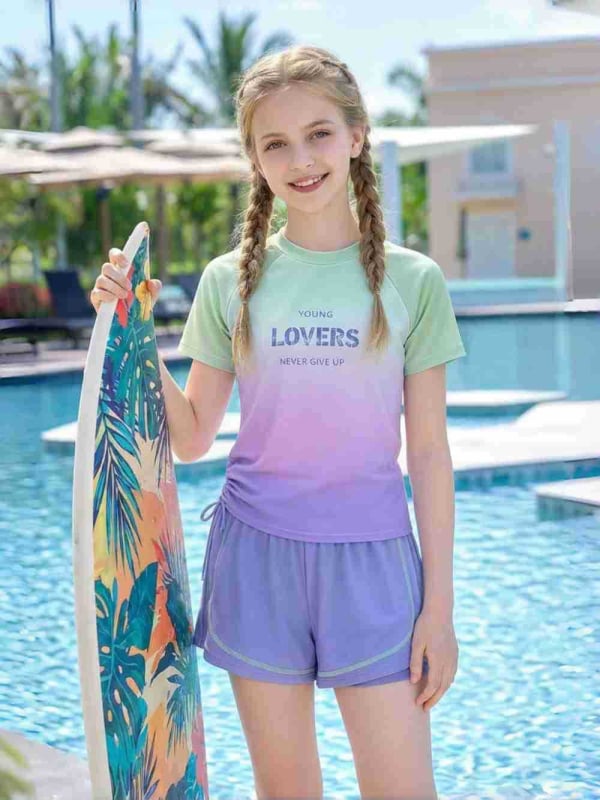 Noul stil de costum de baie pentru copii, două piese, sport casual, cu acoperire a abdomenului în degradé, efect modelator și respirabil, pentru plajă și stațiune