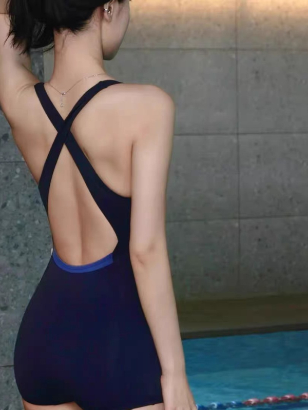 Costum de baie Wate pentru femei – croială pătrată slimming, one-piece, fără mâneci, nylon solid, pentru piscină și izvoare termale