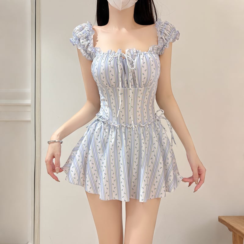 Costum de baie floral cu un umăr, croială cu fustă și cupă căptușită