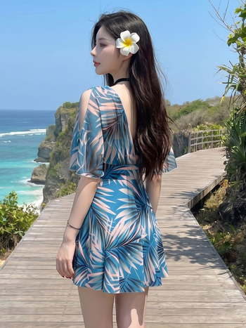 Costum de baie pentru femei, piesă unică, plus size pentru siluete curbate, acoperire modestă, efect de subțiere, aspect premium