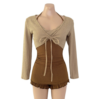 Costum de baie pentru femei, două piese, mâneci lungi, croială slim, ascunde burta, stil modern, 2026