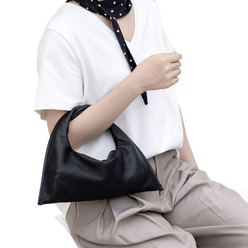 Geantă din piele naturală pentru femei, stil hobo, formă de nor pufos, mână și curea crossbody, mărime medie, design minimalist, vară 2026