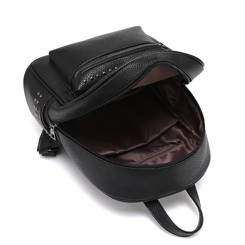 Rucsac vintage cu nituri pentru femei, PU, vară 2026, stil urban minimalist, impermeabil, buzunar interior cu fermoar, dimensiune medie