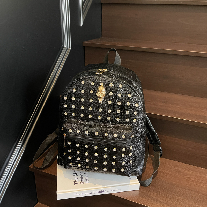 Rucsac PU cu nituri, stil coreean 2025, culoare solidă, casual pentru femei