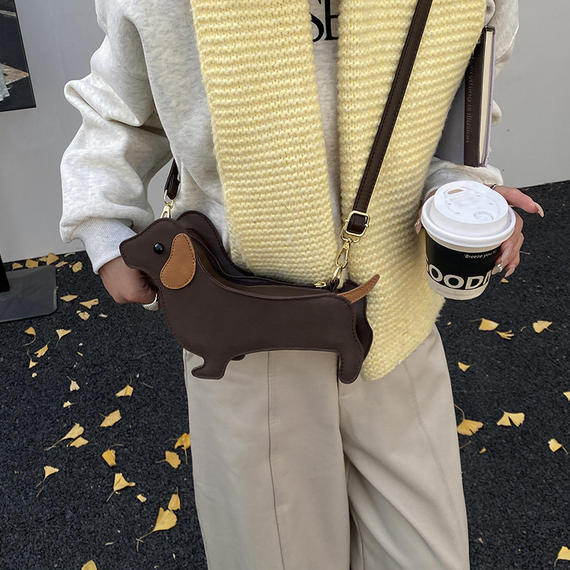 2026 Geantă de damă cu design de nișă, formă dachshund, imprimeu cu buline, geantă crossbody