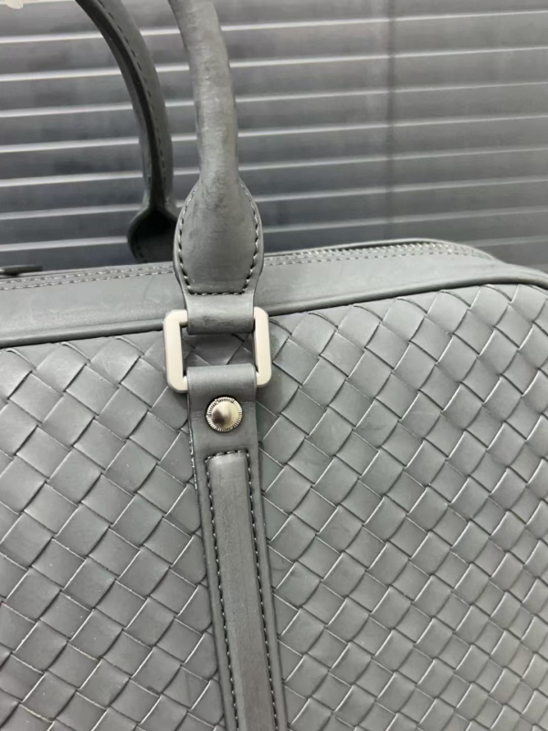 Férfi üzleti laptop táska valódi bőrből, szemcsés textúra, nagy kapacitás, geometriai mintázat, 10 hüvelykes laptophoz