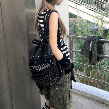 Rucsac exclusiv personalizat în stil punk întunecat Y2K, subcultură, din piele PU, cu nituri metalice