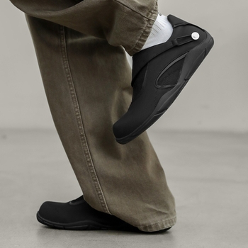 4 cm-es magasságnövelő slip-on férfi edzőcipő, német stílusú, kültéri, mindennapi, fekete