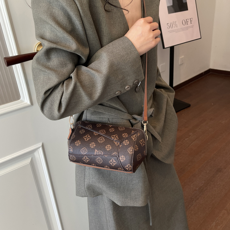 Geantă mică crossbody din PU pentru femei, model geometric, stil vintage casual, formă orizontală pătrată, închidere cu fermoar, buzunar intern pentru telefon