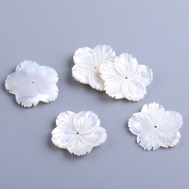 Accesorii handmade DIY pentru costume antice, 28 mm cochilie naturală cu gaură centrală, componente bijuterii floare și fluture, bază decorativă și material pentru petale