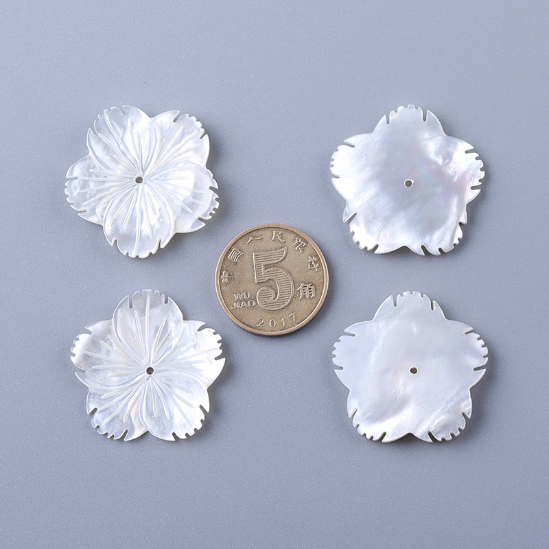 Accesorii handmade DIY pentru costume antice, 28 mm cochilie naturală cu gaură centrală, componente bijuterii floare și fluture, bază decorativă și material pentru petale